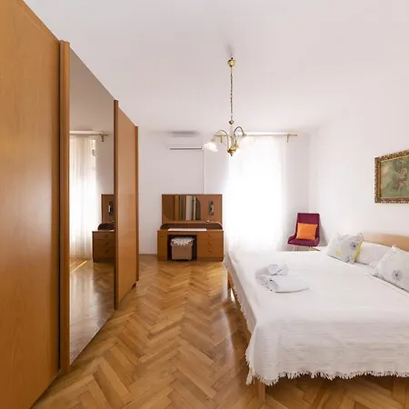 Vitali Comfort 1br On The Market Apartment *